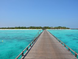 Boat stage into the ocean - Walk along the long stage to the center of the island and enjoy this beautiful paradise island.