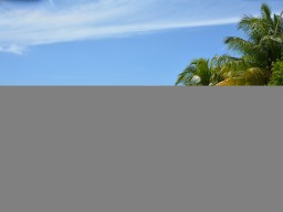 Strandbereich - Der grosszügige Strandbereich rund um die Insel überzeugt auf der ganzen Linie.