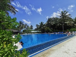 Meeru Island Pavilion Pool Area Impressions