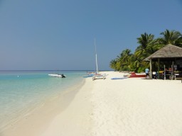 Beachside on Lily Beach - Relax on this dream beach which goes around the island.