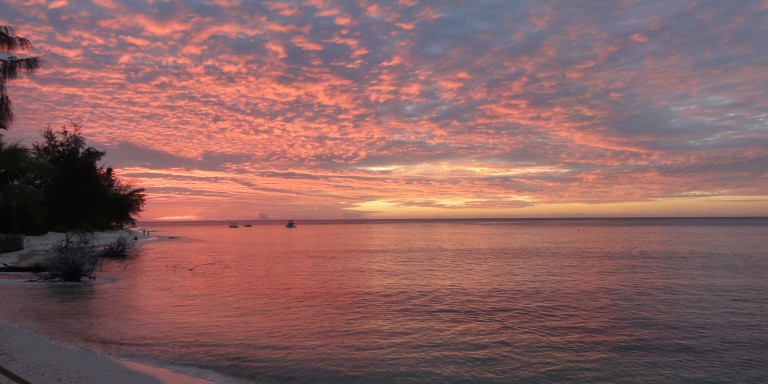 Sonnenuntergänge auf Denis Island - Traumhafte Sonnenuntergänge und Farbenspiele am Horizont gehören am Abend einfach dazu. Ferienträume werden auf Denis Island Wirklichkeit.